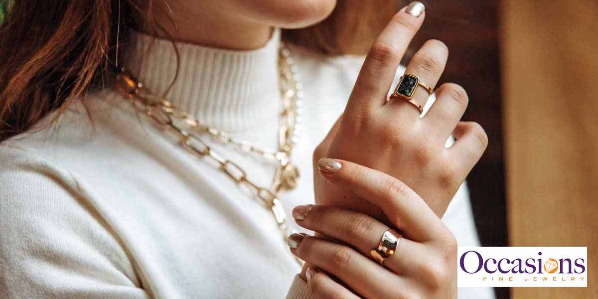 How to Wear Multiple Rings