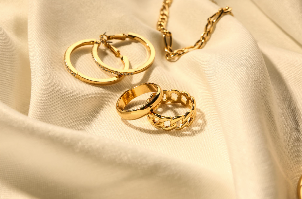 Striking Gold: Golden Gifts for the Holidays