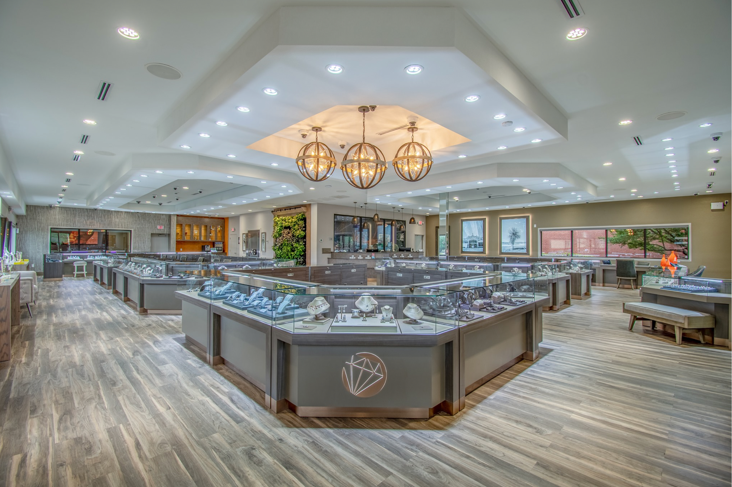 Come see our grand spectacle of clearly better diamonds.